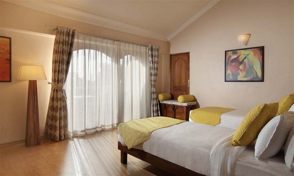 Monterio Hotell Baga Exteriör bild